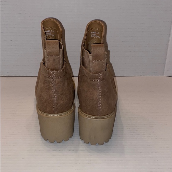 Huey H2O Boots Dolce Vita, Brown Suede Ankle Boots - Picture 3 of 11